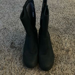 UGG Women’s Waterproof Heeled Boots